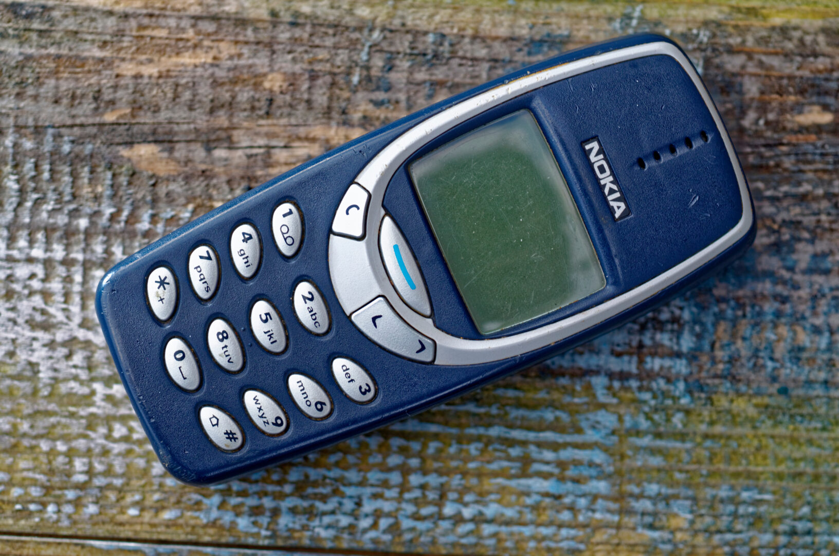 Schule in England gibt Nokia Handys für Telefonie und SMS aus